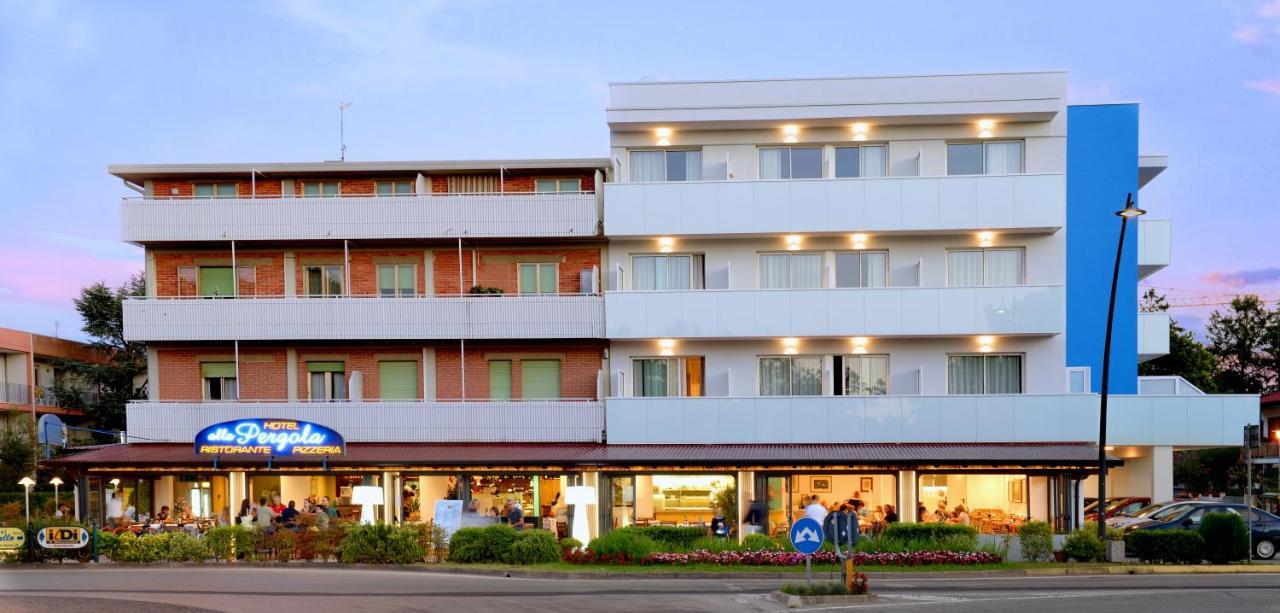Alla Pergola Bibione Esterno foto