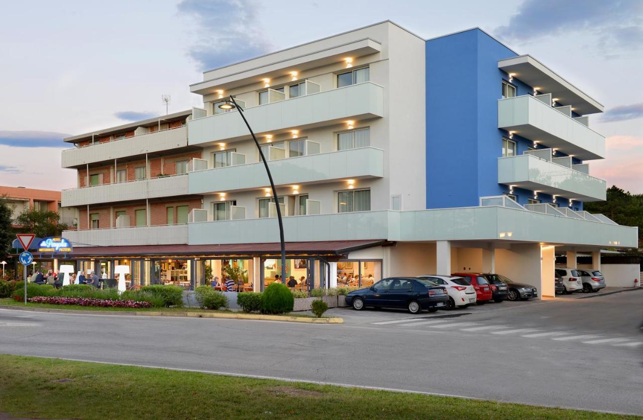 Alla Pergola Bibione Esterno foto