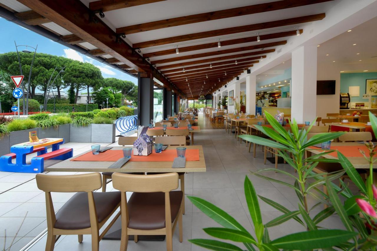 Alla Pergola Bibione Esterno foto