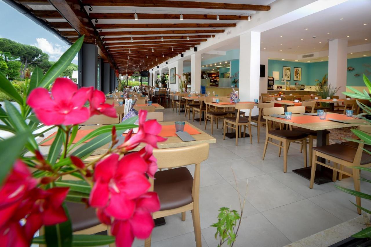 Alla Pergola Bibione Esterno foto